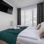 Izerskie Premium - Zrodlo Izery - Strefa Saun & Family Przy Gondoli Сверадув-Здруй